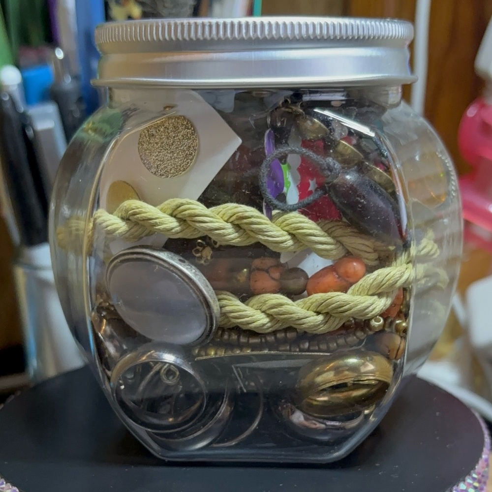 Jewelry jar